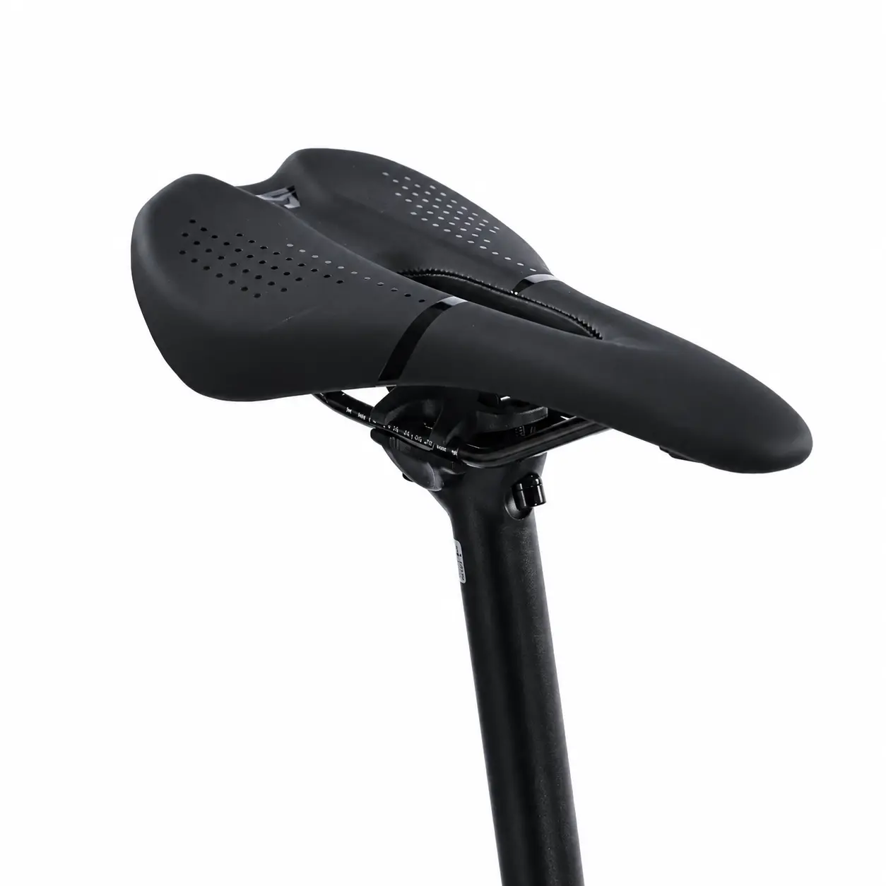 Scout S9 Gravel Bike saddle detail
